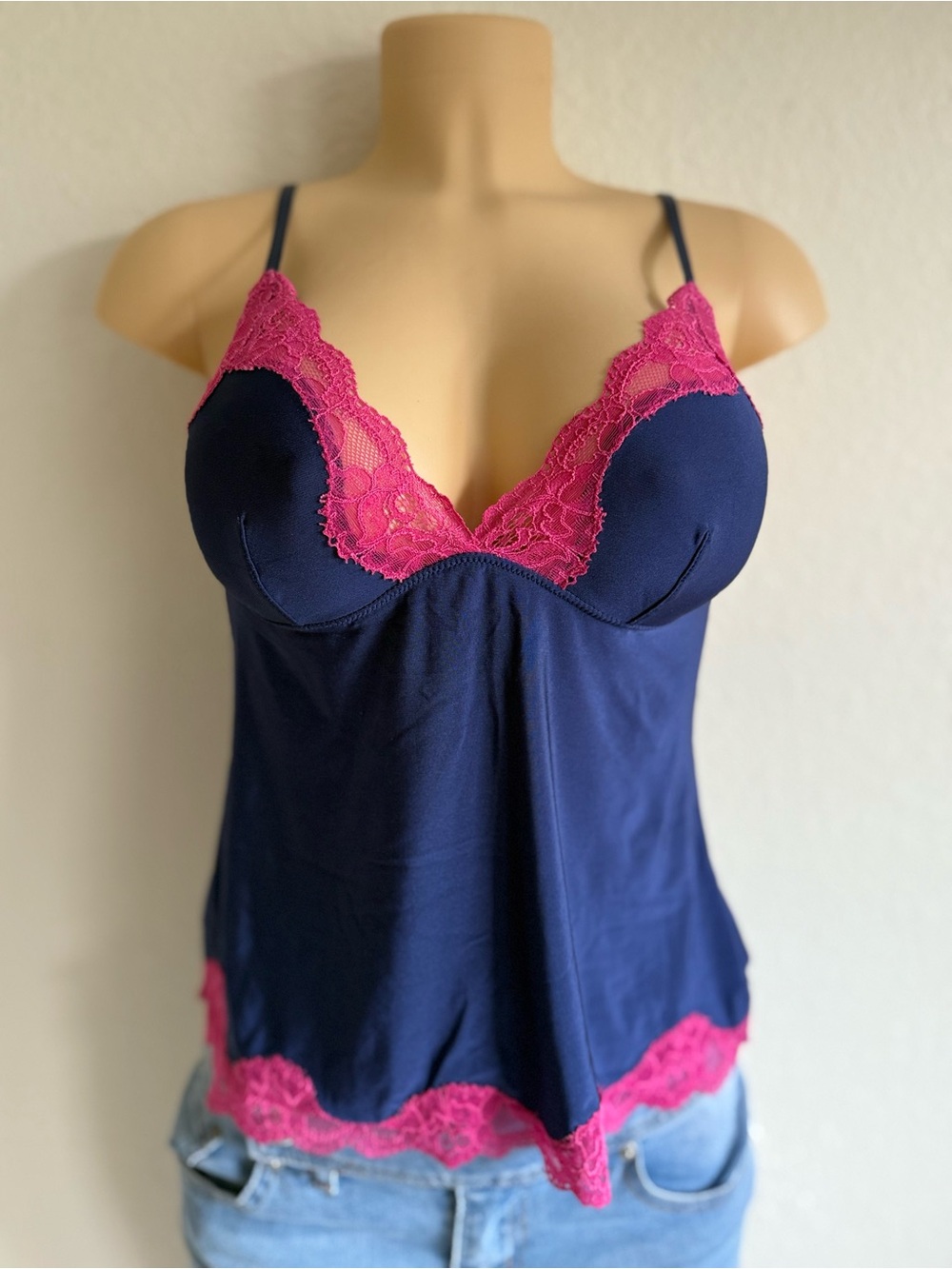 Y2K 2000s Lace Cami Size M